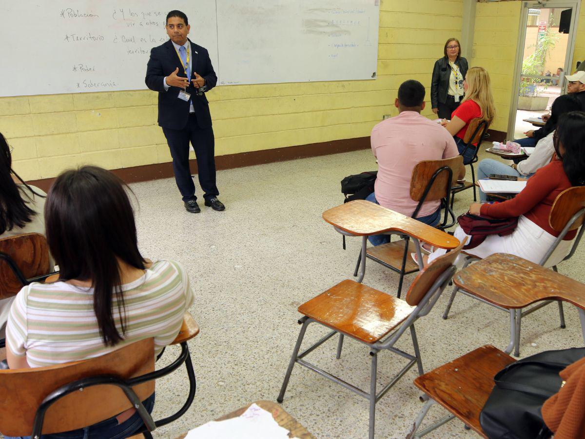 Computadoras, vehículos y mobiliario: las recientes inversiones en la UNAH Computadoras, vehículos y mobiliario: las recientes inversiones en la UNAH