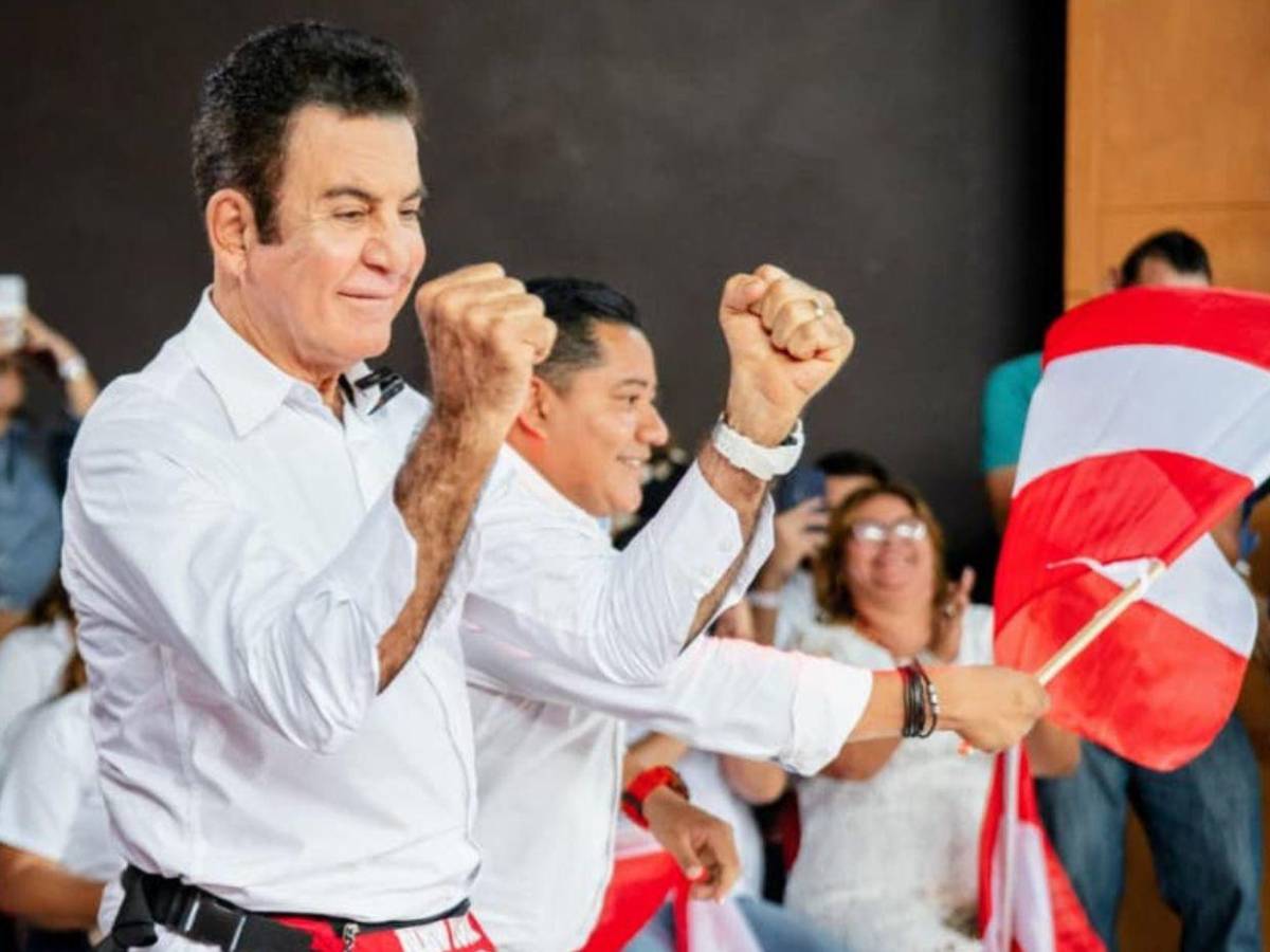 Dos jugadores de Olimpia se unen a movimiento de Salvador Nasralla y un DT que fue candidato de Libre