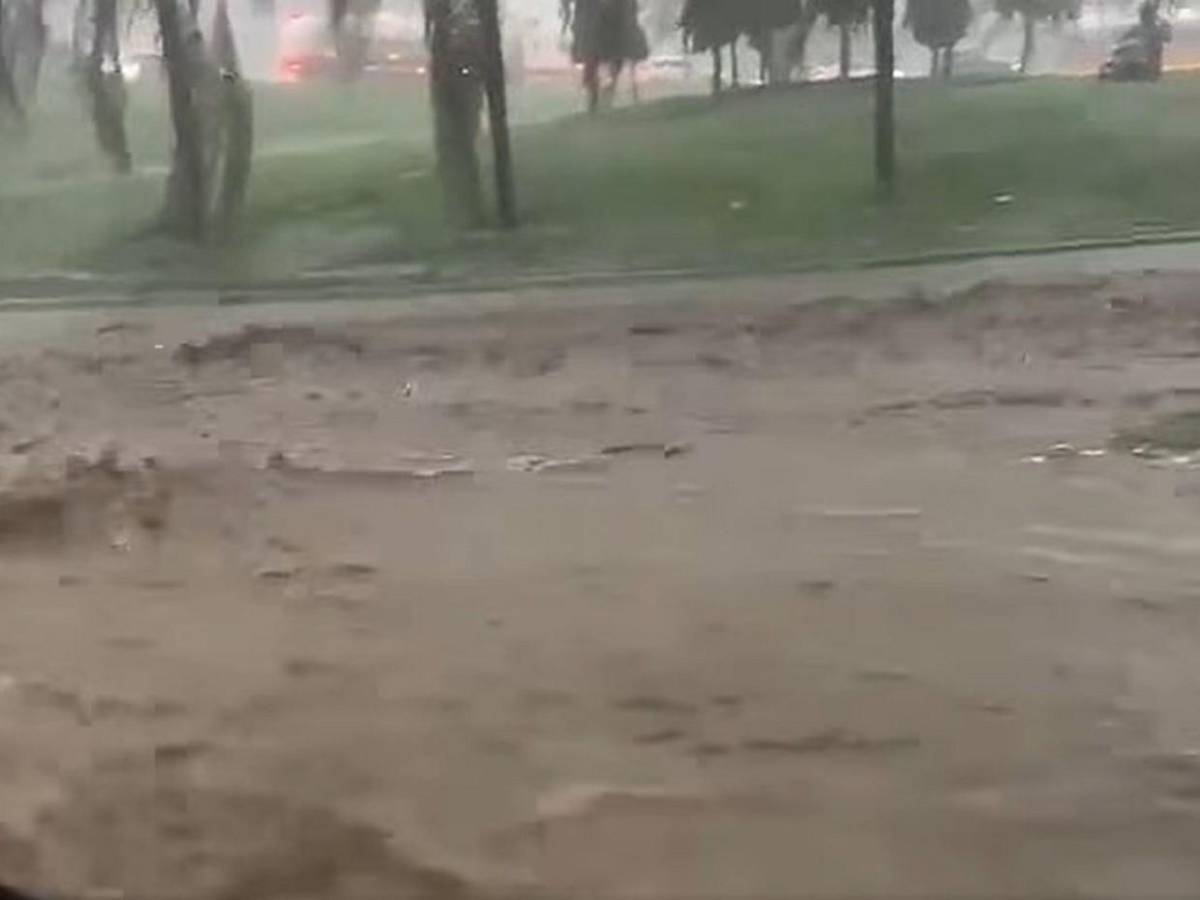 Parecía un tsunami: tormenta en San Pedro Sula dejó imágenes apocalípticas