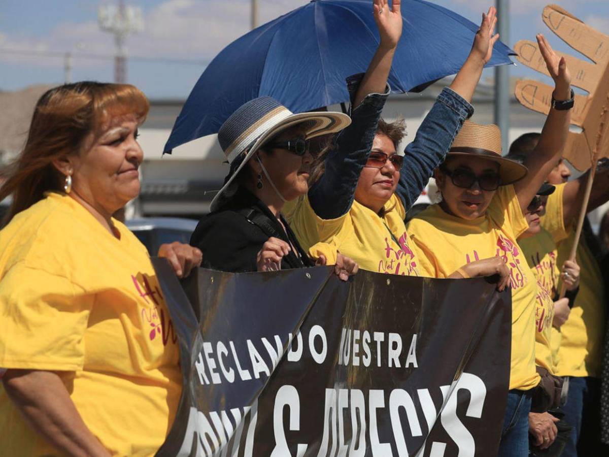 Día de la Madre en la frontera: sin abrazos pero con resistencia en Ciudad Juárez y El Paso