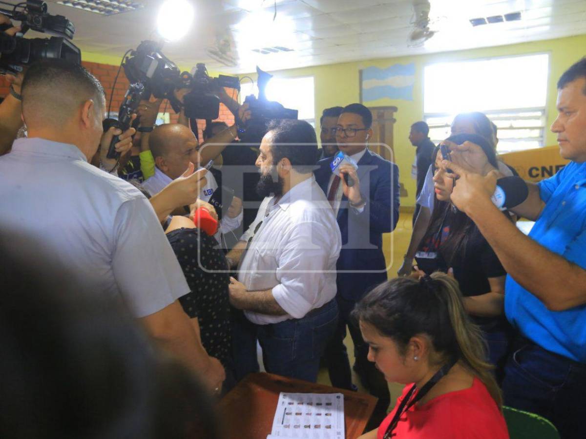 “La gente tiene derecho a hacer y decir lo que quiera”: Redondo tras abucheos en su centro de votación