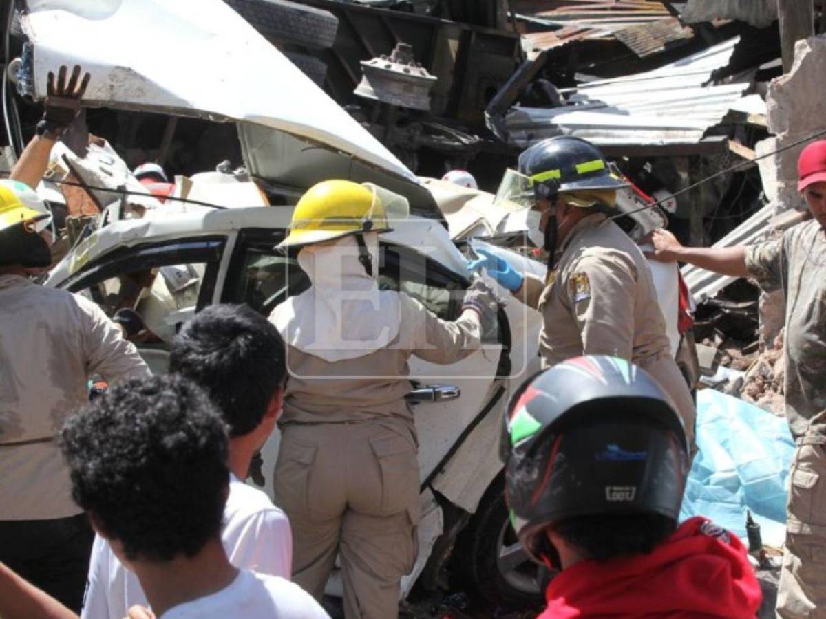 Conductor de la volqueta murió carbonizado: reporte de autoridades en accidente de Villa Nueva