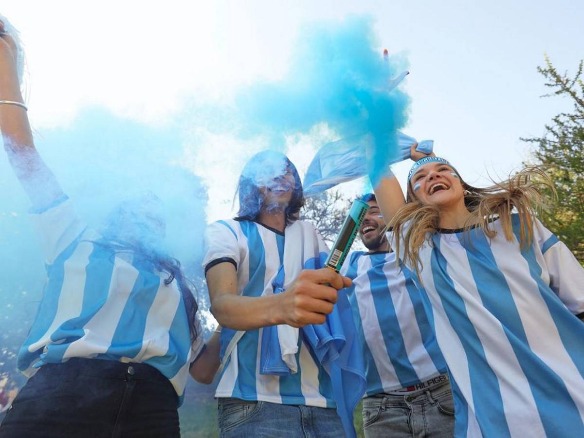 ¿No pagan la pensión, pero quieren vivir en el estadio?: Argentina cierra estadios a padres morosos