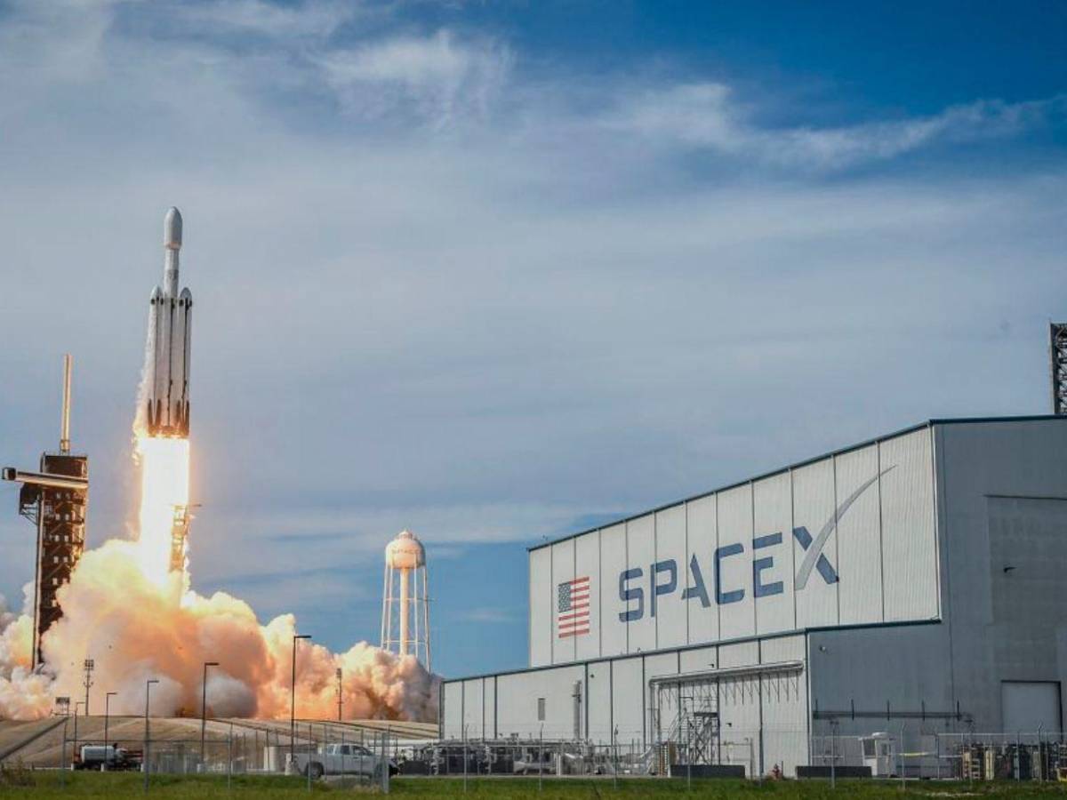 Elon Musk se convierte en el primer billonario tras histórica salida a bolsa de SpaceX