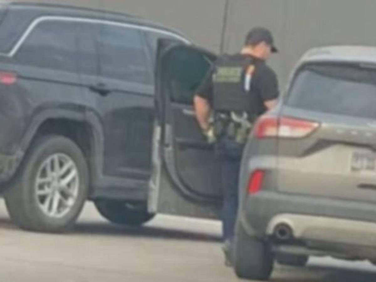 Autoridades de inmigración de EE UU arrestan a periodista colombiana de Univisión