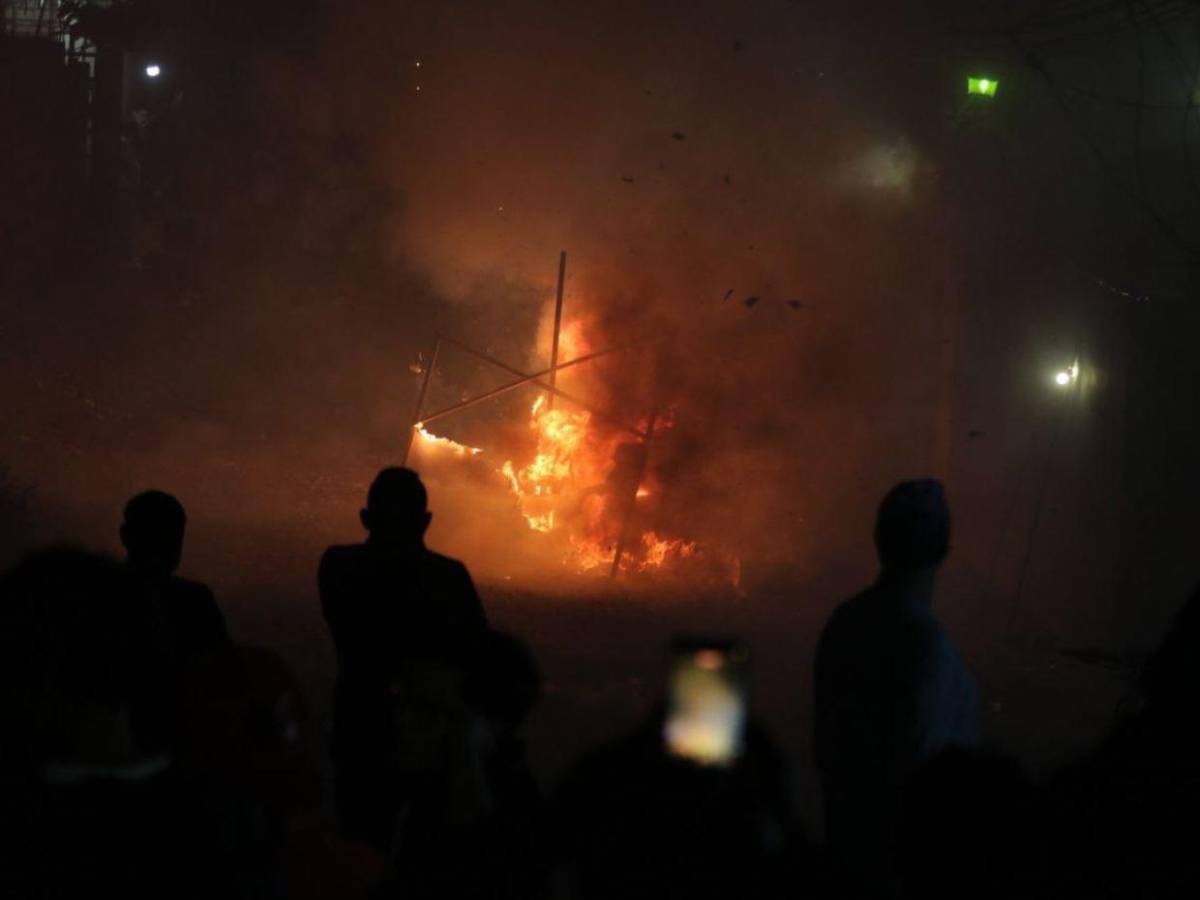 ¡Bienvenido 2026! Capitalinos iluminaron el cielo para celebrar el año nuevo