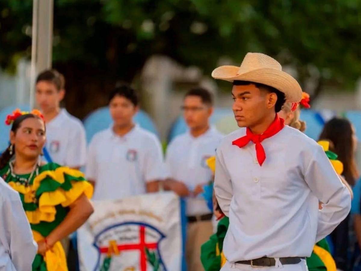 Así se rindió homenaje a la Bandera Nacional de Honduras en San Pedro Sula