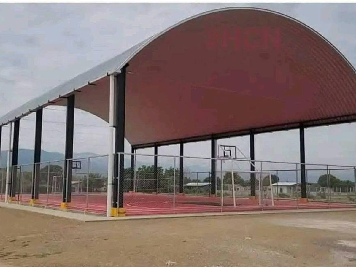 Mario Moncada revela por qué se desplomó el polideportivo en Olanchito