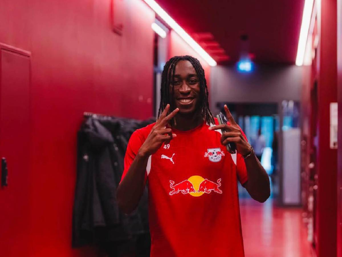 Fichajes: Bajas en Real Madrid y millones a Vinicius; Barcelona en problema y EE UU renueva DT