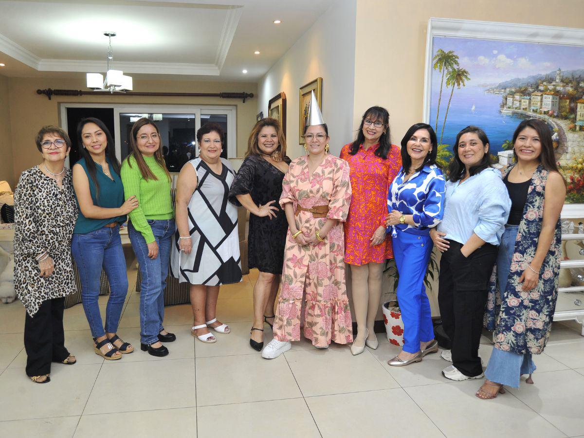 Damas Peruanas celebran natalicio de Julia Reyes