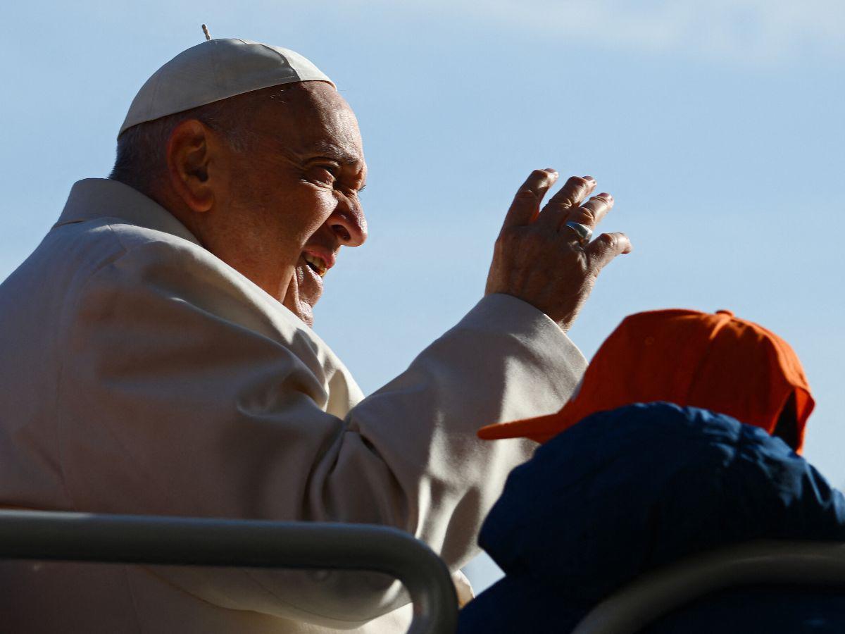 El Papa será dado de alta el sábado y presidirá el Domingo de Ramos