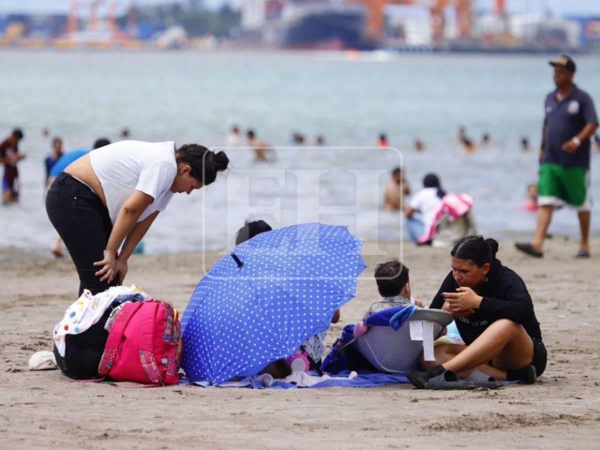 Turismo y diversión: Playas de Puerto Cortés se llenan de vida en Semana Santa