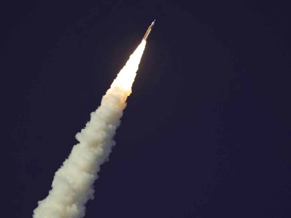 Astronautas de Artemis II captan increíbles imágenes de la Tierra vista desde el espacio