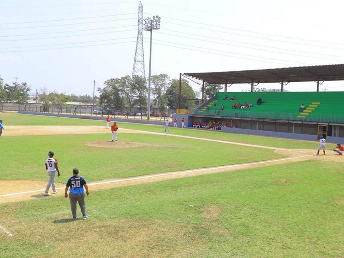 Los Bravos y los Medias Verdes de Tegucigalpa son finalistas del Campeonato Nacional de Béisbol Mayor