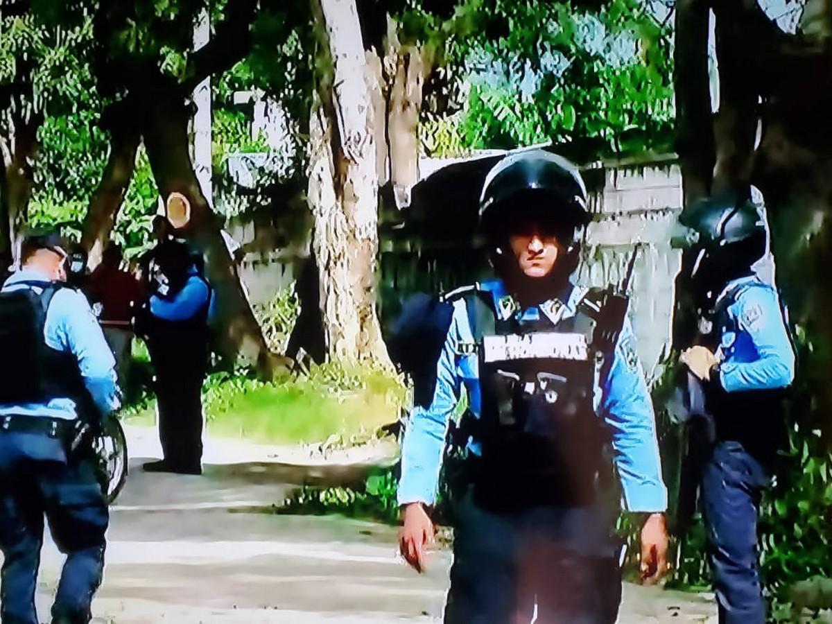 La zona fue acordonada por elementos de la Policía Nacional.