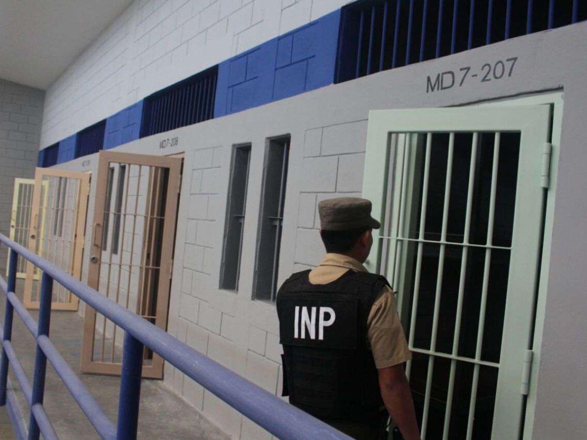 Indultos y tecnología ayudarán a sanear cárceles en Honduras