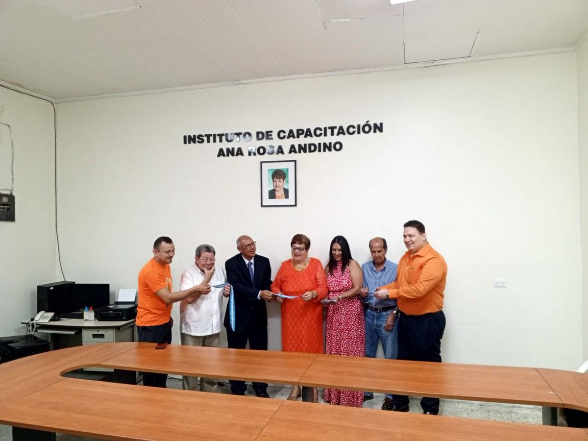 Partido Innovación y Unidad (PINU) celebra 45 años de fundación