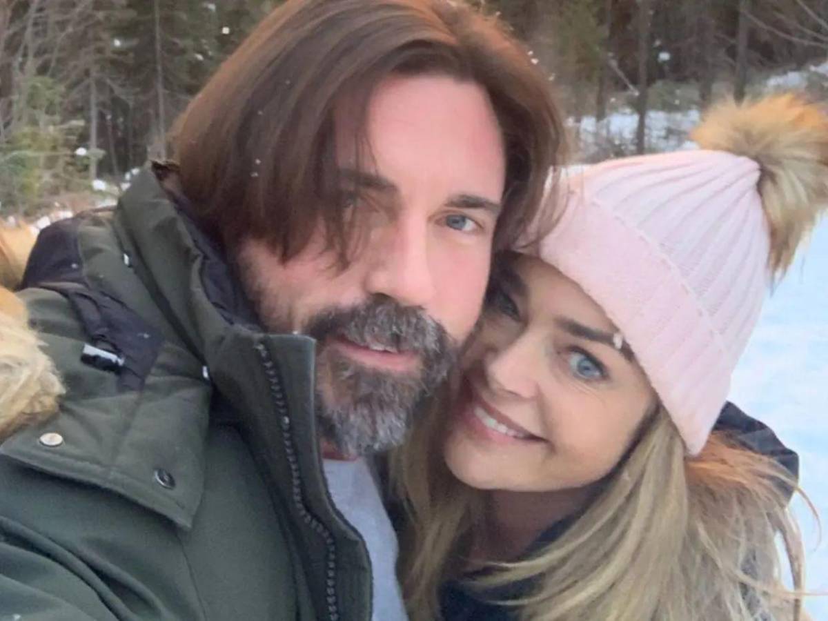 Tribunal concede a Denise Richards protección total ante su exesposo Aaron Phypers