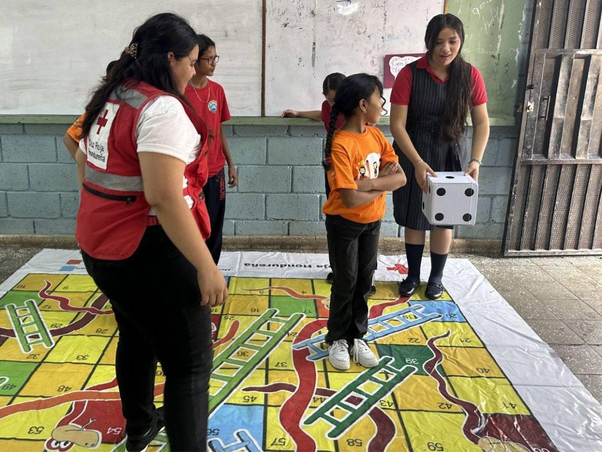 Disfraces, contacto con la tierra y juegos marcan tercera semana de Escuelas Amigables
