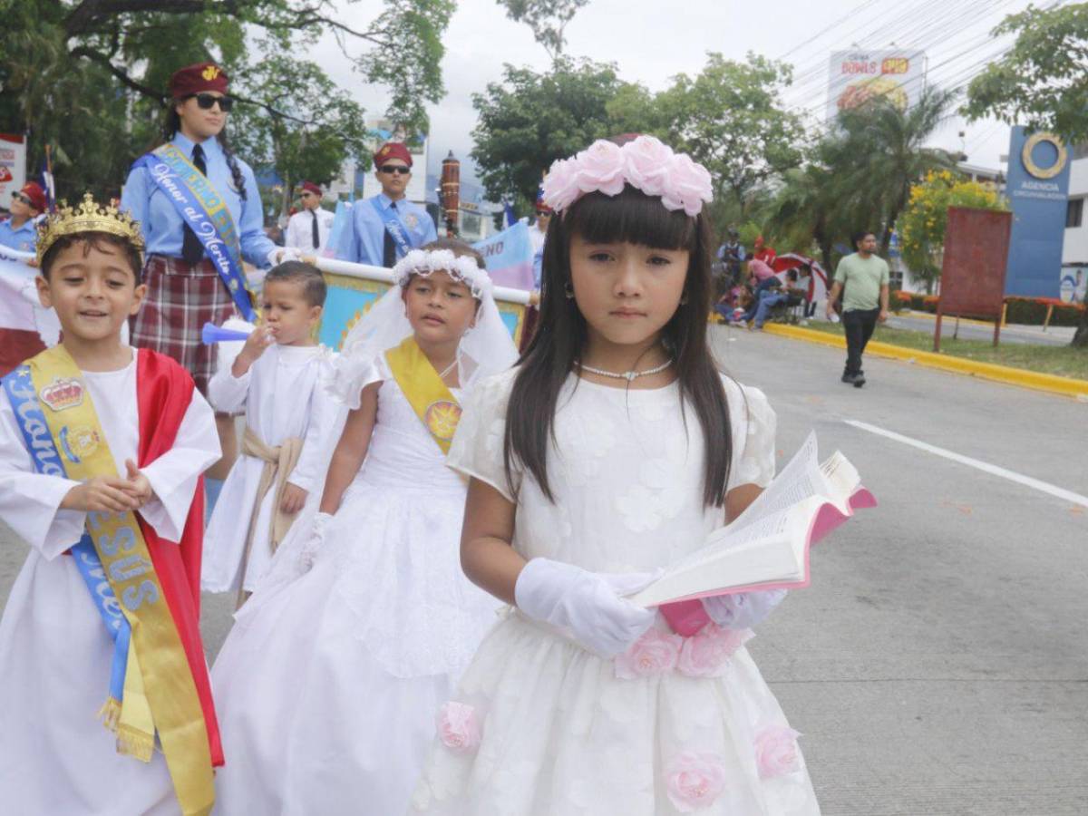 Los mejores trajes de los desfiles patrios de las escuelas en San Pedro Sula
