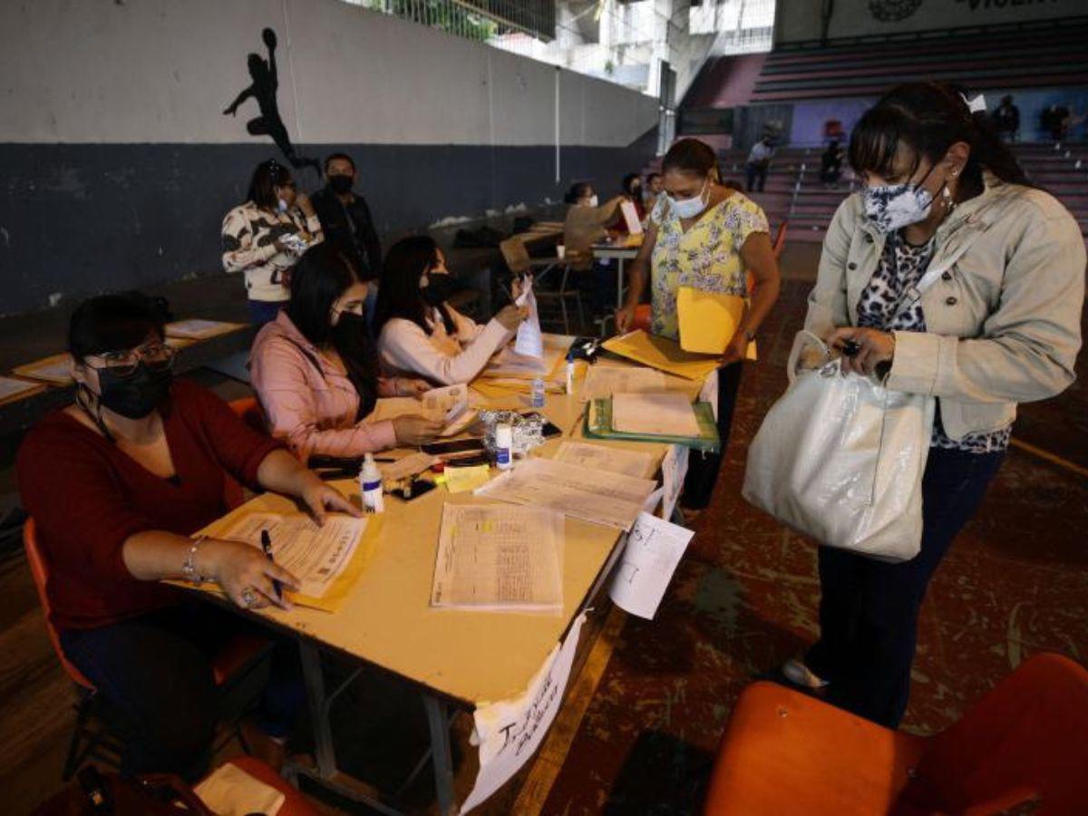 ¿Por qué más de mil maestros que concursan por plazas presentaron quejas en Francisco Morazán?