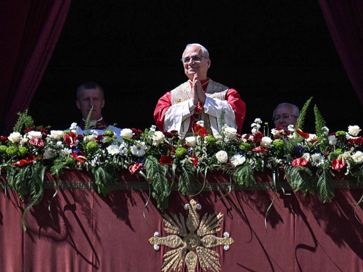 Papa León XIV preside multitudinaria misa de Pascua