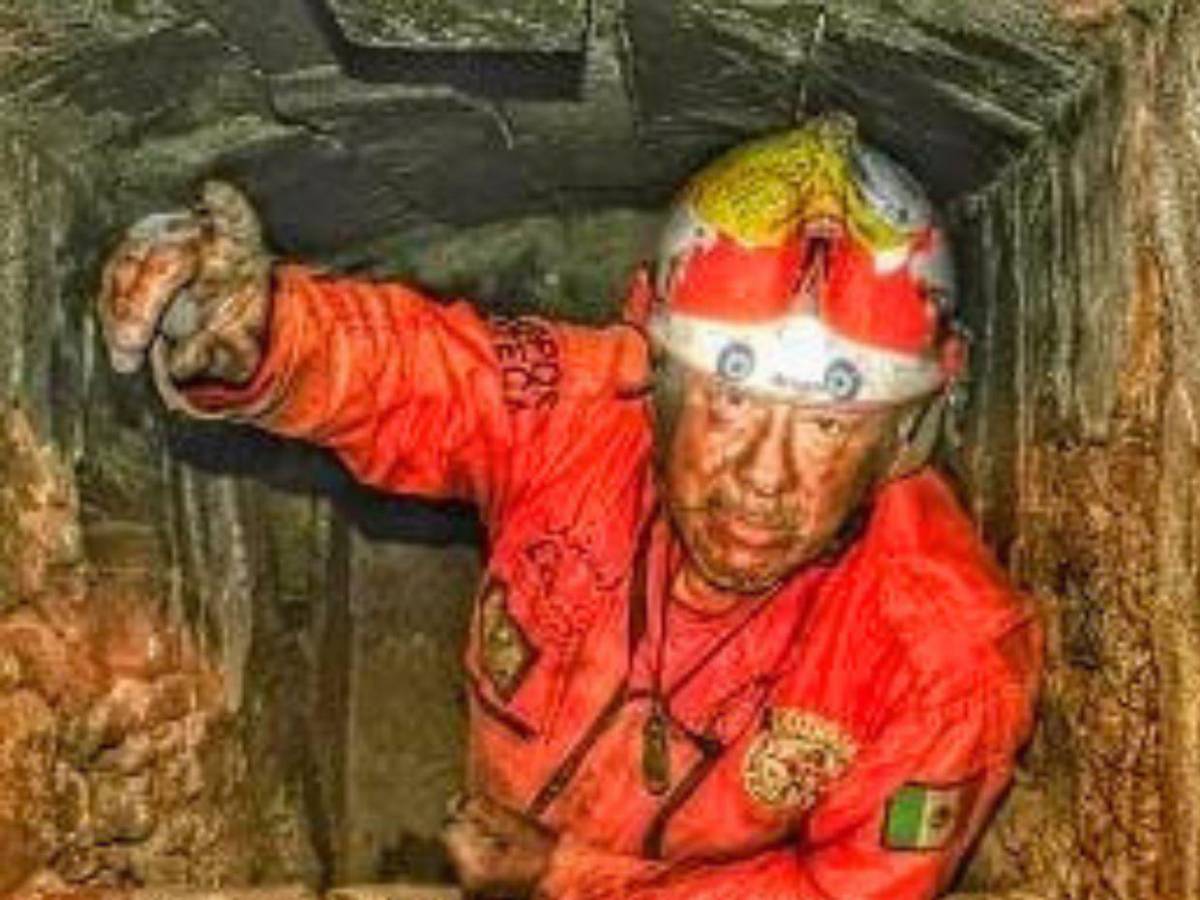 A sus 80 años, Topo Azteca atiende por tercera vez un desastre en Venezuela