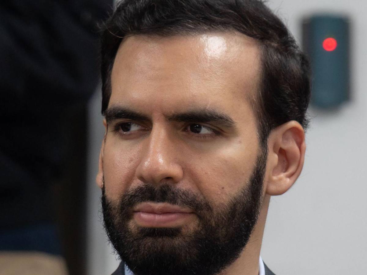 Él es Karim Bukele, el guapo hermano de Nayib Bukele, que se enamoró de una hondureña