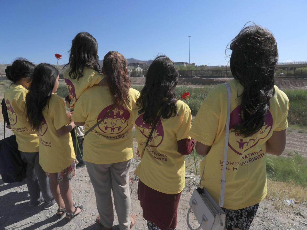 Día de la Madre en la frontera: sin abrazos pero con resistencia en Ciudad Juárez y El Paso