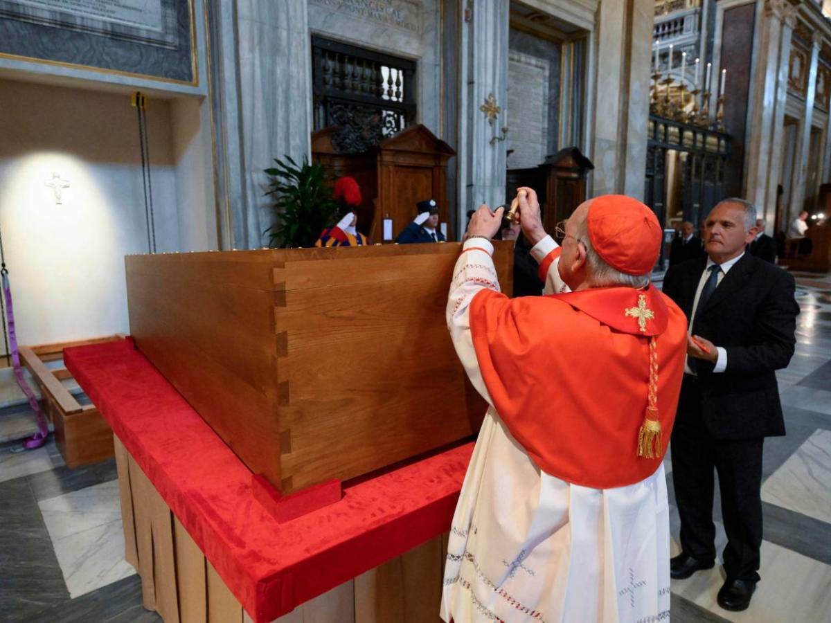 Francisco, el papa de los últimos: así fue su funeral entre poderosos y desfavorecidos​​​​​​