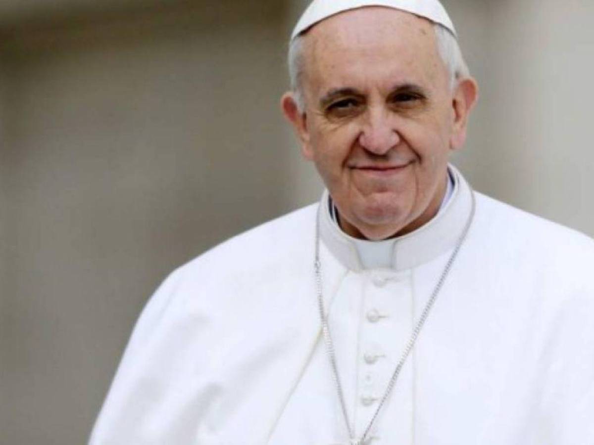 El papa Francisco dice que iría a Ucrania para mediar guerra con Rusia