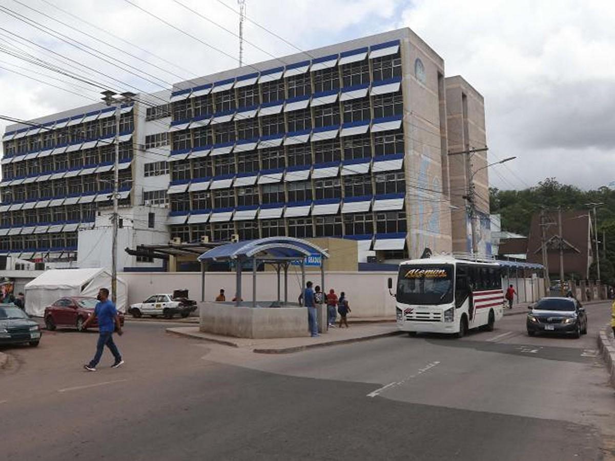Directivos del Hospital Escuela son despedidos por la Secretaría de Salud