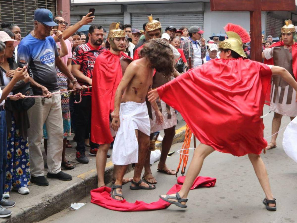 Déspotas y crueles: los villanos del Vía Crucis este Viernes Santo