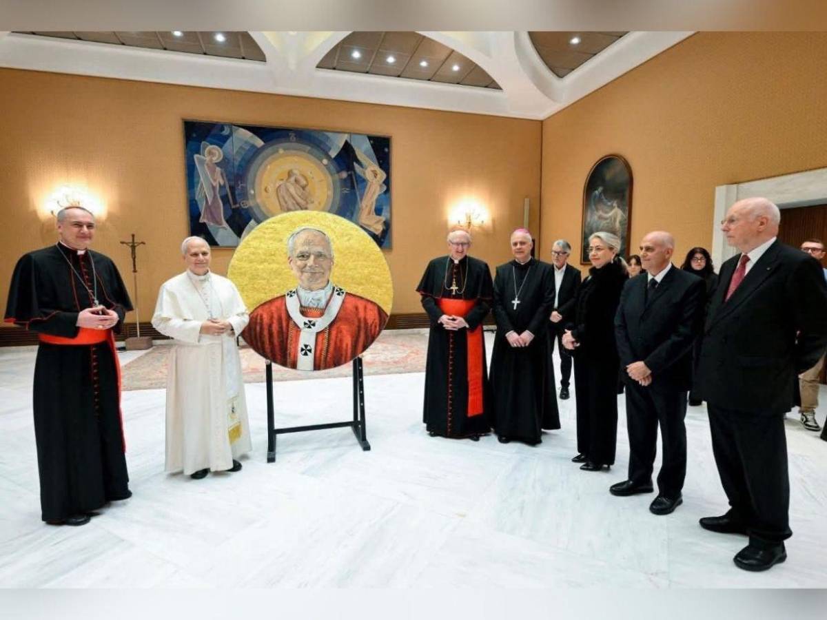 Papa León XIV ya tiene su mosaico: así es el retrato eterno en el Vaticano