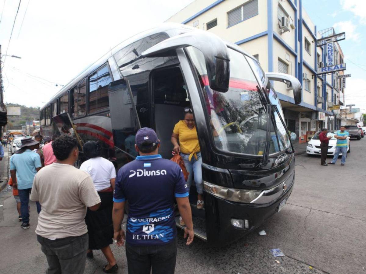 Domingo de Resurrección: Vacacionistas regresan a la capital tras fin de la Semana Santa