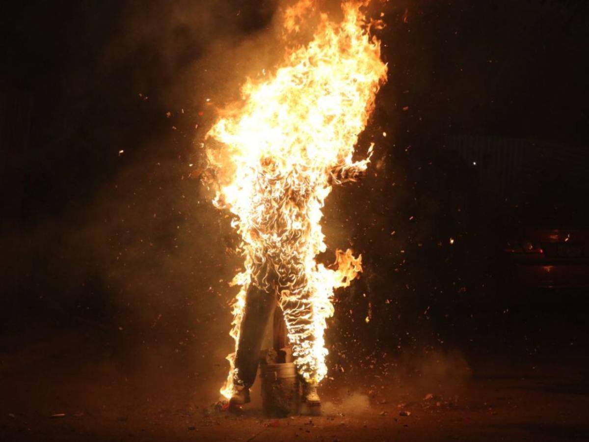 ¡Bienvenido 2026! Capitalinos iluminaron el cielo para celebrar el año nuevo