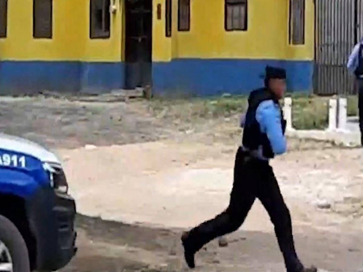 Video: Así fue en enfrentamiento entre policías y sujetos que se metieron a robar en una posta
