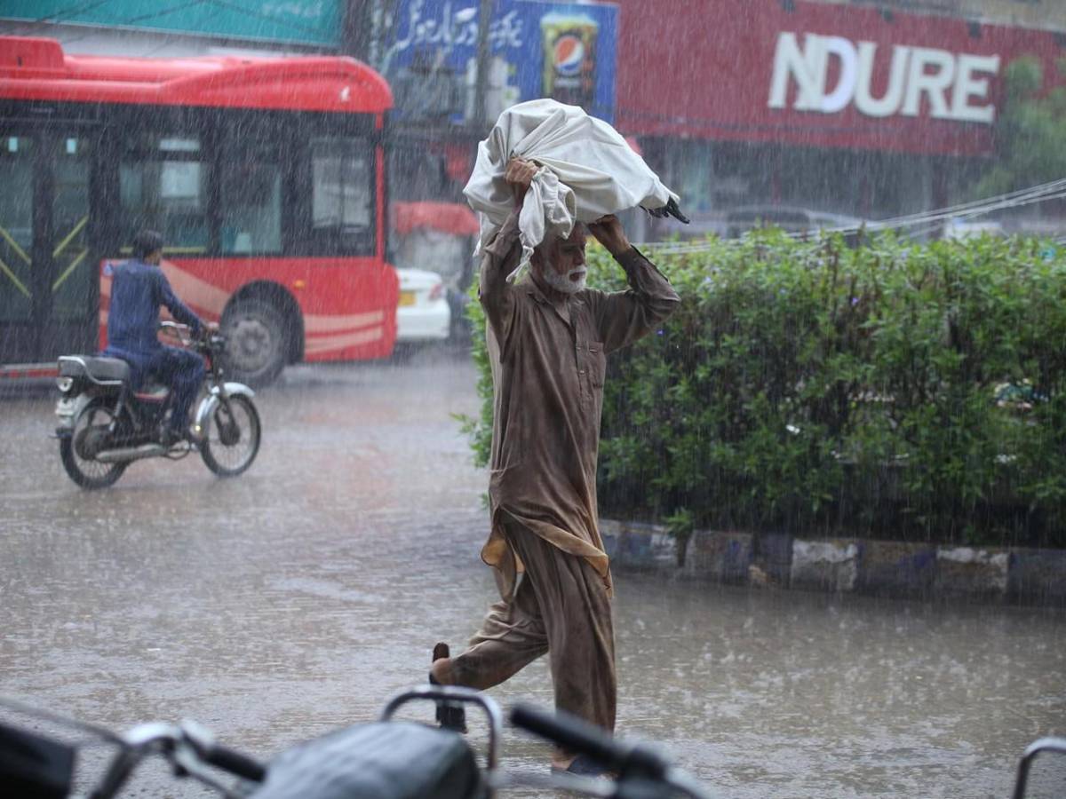 Desviaron dos ríos: Pakistán sacrifica 51 aldeas para salvar a ciudad de una superinundación