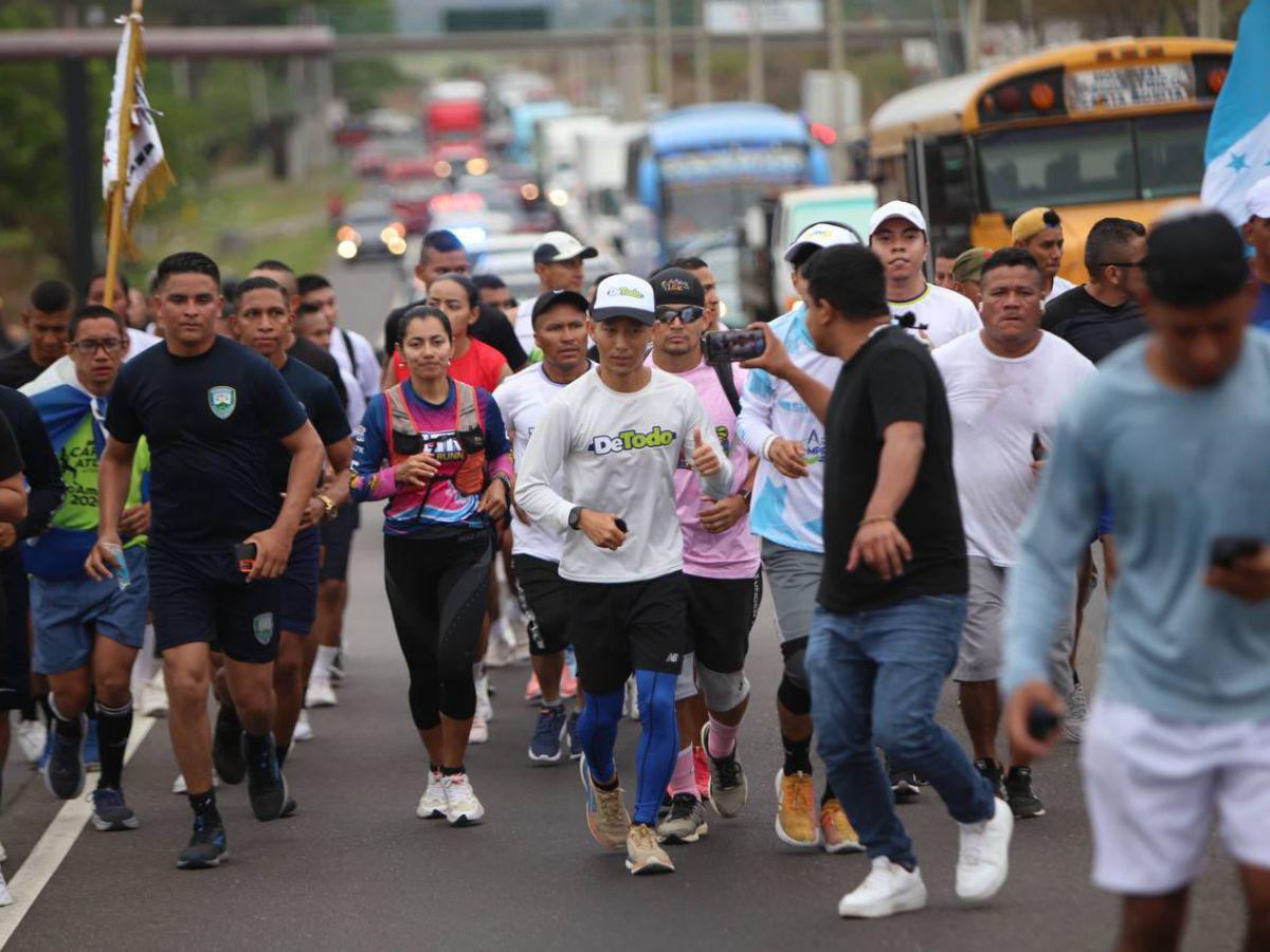 Shin Fujiyama, a solo 40 kilómetros de cumplir su meta de solidaridad y amor