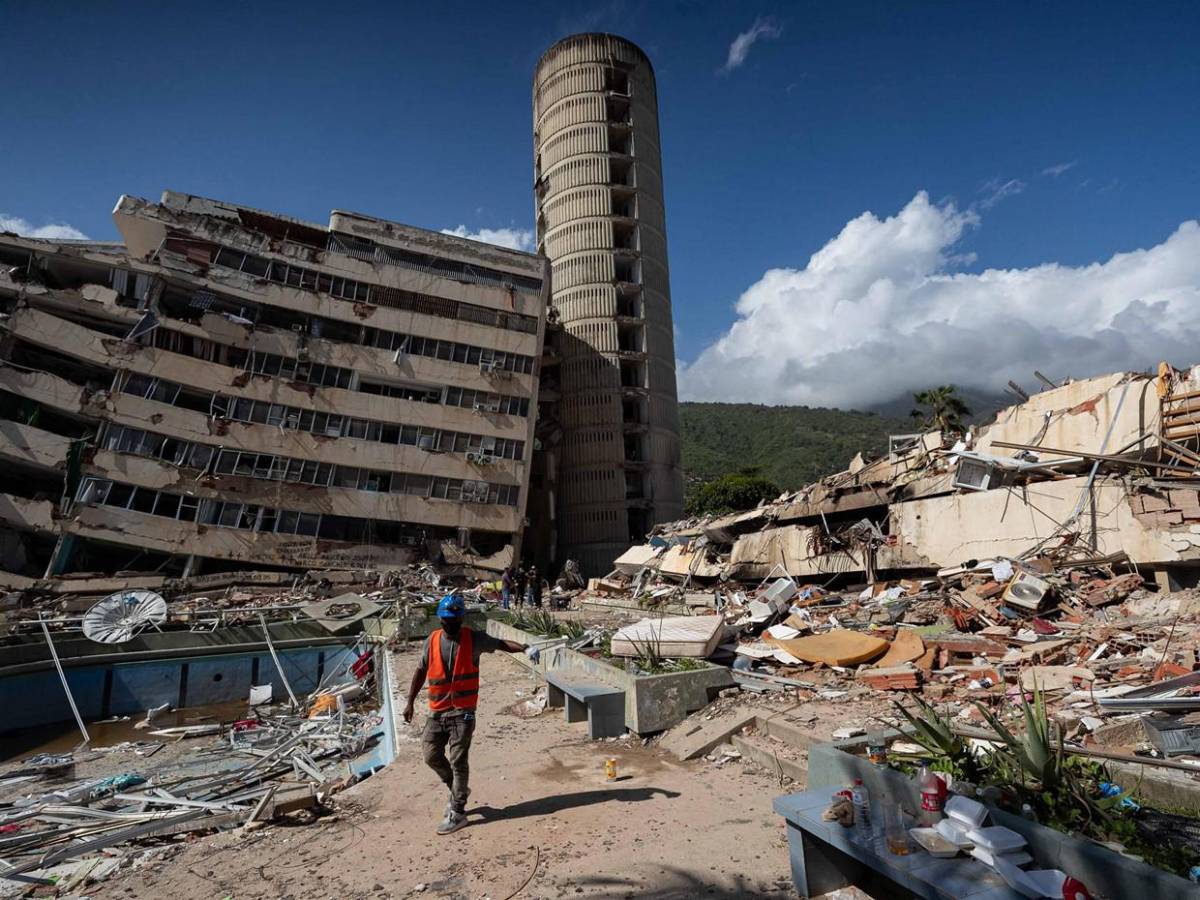 A una semana de los terremotos, Venezuela aún enfrenta la devastación y el dolor