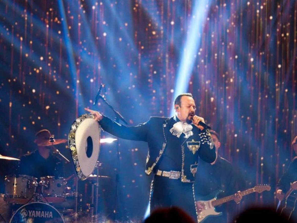 Pepe Aguilar niega pagar para que Ángela esté en eventos