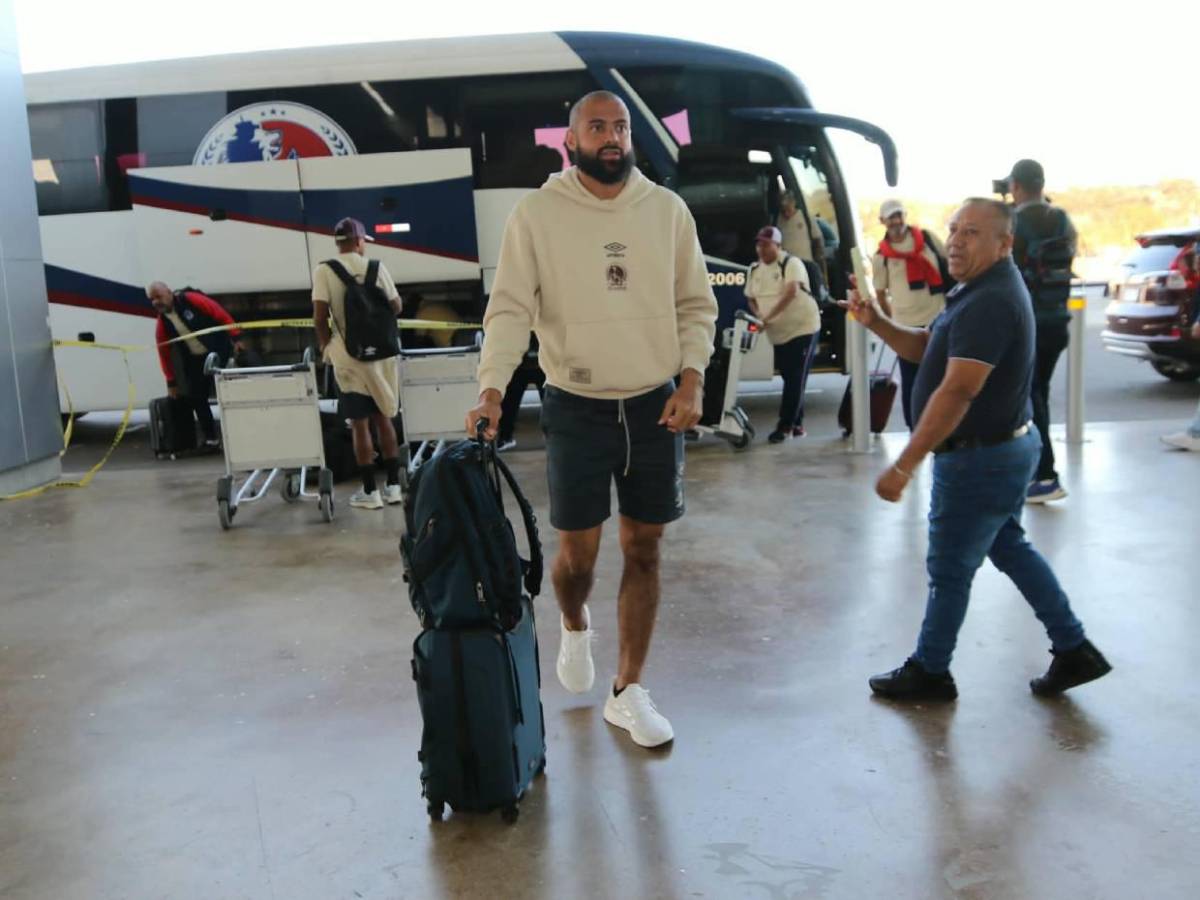 Con sus figuras y un invitado especial: Olimpia viajó a México para enfrentar al América en Concacaf
