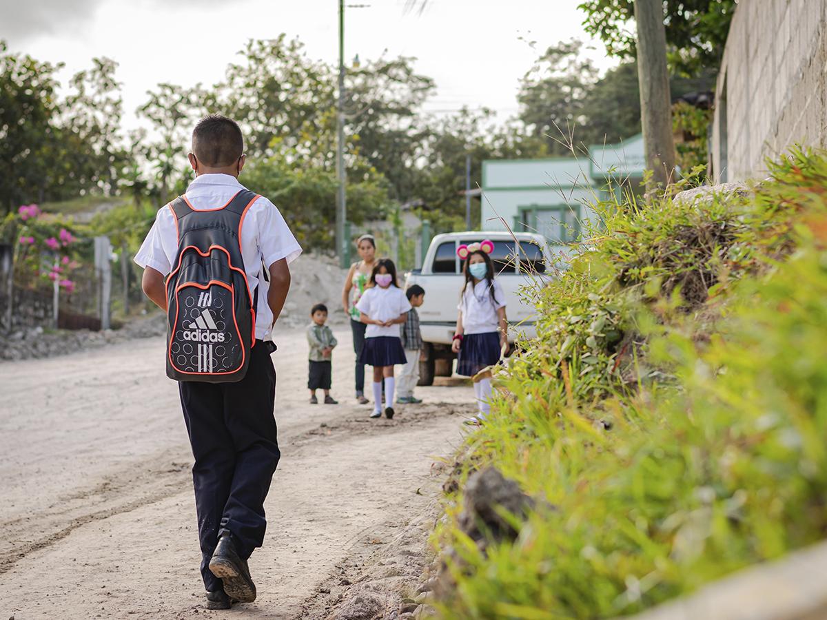 El Programa Nacional de Alimentación Escolar aparte de brindar un plato de alimento a cada uno de los niños, también es un plato de esperanza y solidaridad.
