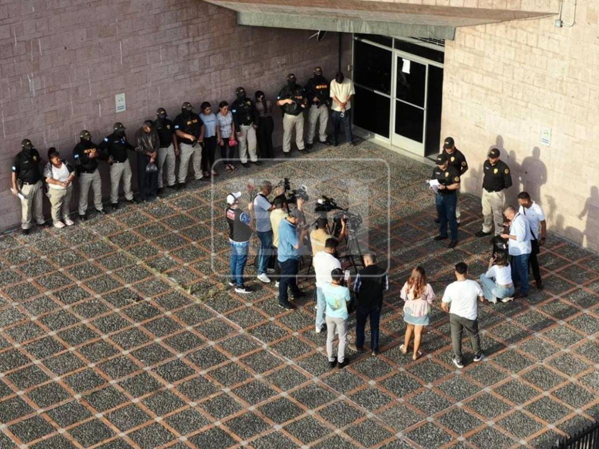 Robaron L586 mil en 41 minutos: así operaba red que entraba a bancas en línea y hacía transferencias
