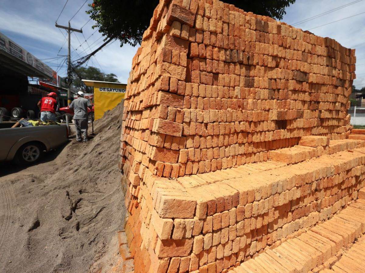 Hasta un millón de lempiras cuesta construir una casa básica en la capital de Honduras