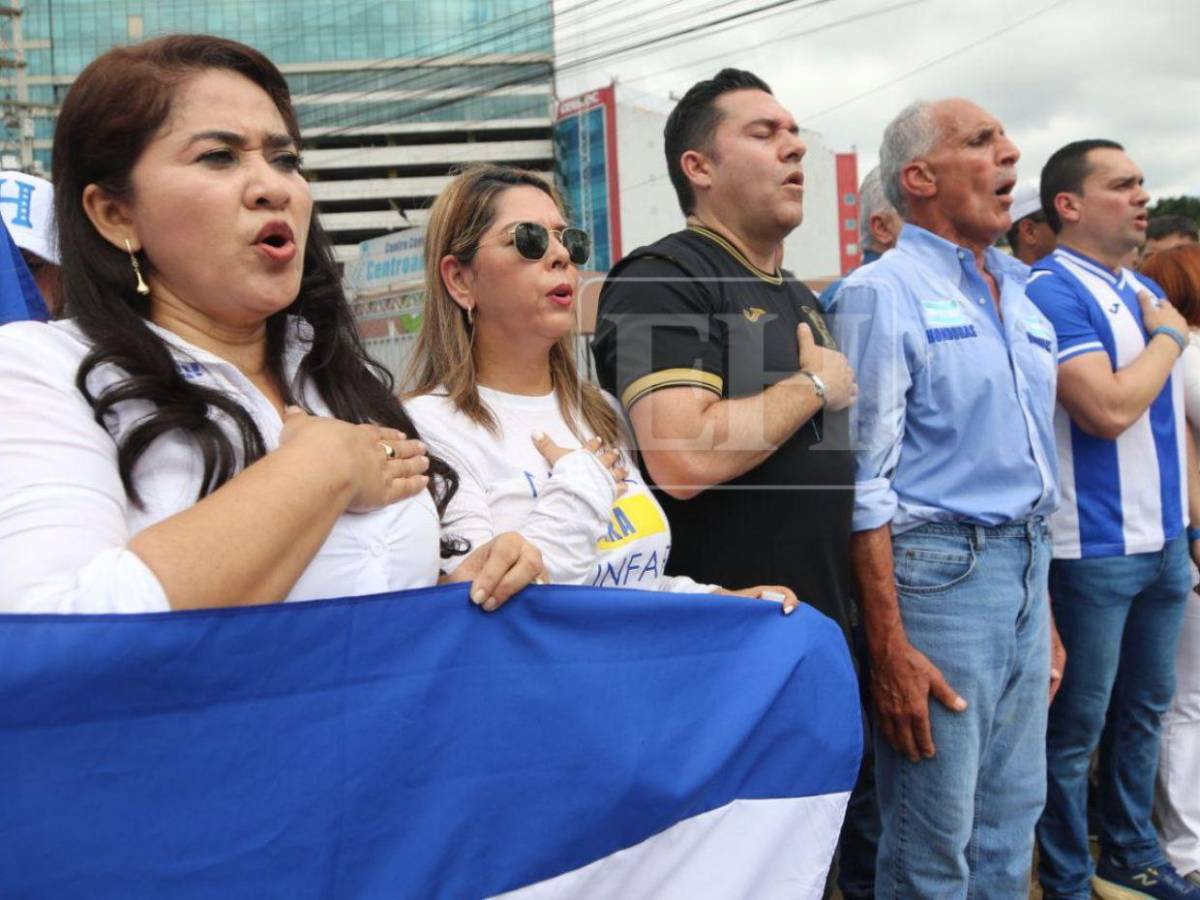 Las mejores 14 fotos de la movilización del Partido Nacional en Tegucigalpa