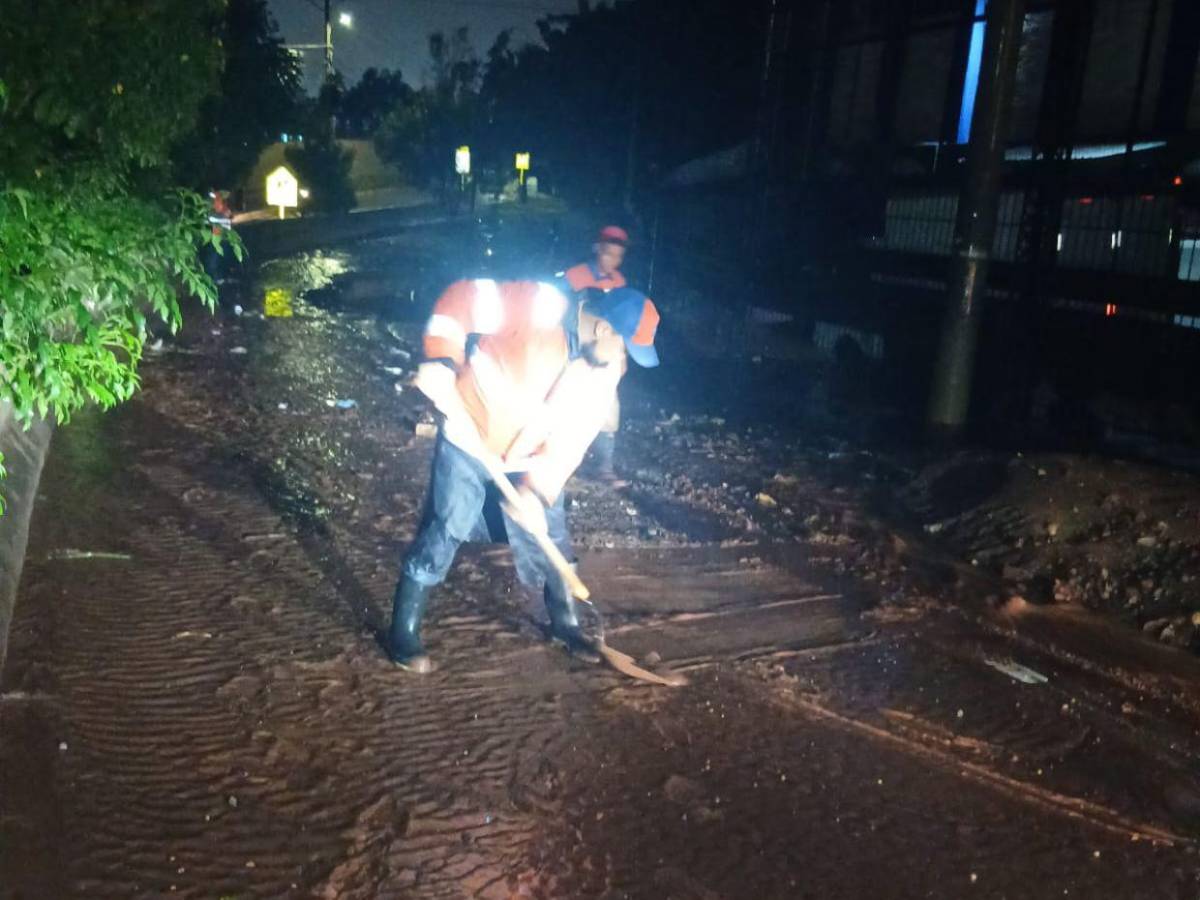 Saturación de suelos, inundaciones y carros varados: alerta verde por 48 horas en el DC tras lluvias