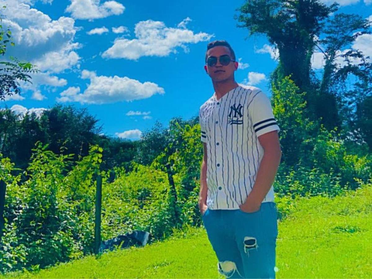 “Te voy a comprar un bajo eléctrico para la iglesia”: la promesa a su padre de policía fallecido en El Rodeo, Comayagua