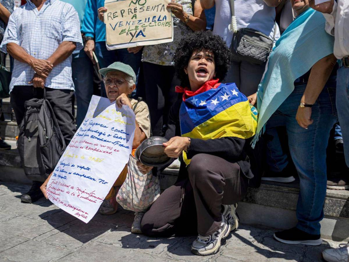 Protesta frente a sede de la ONU en Venezuela rechaza participación de Delcy Rodríguez