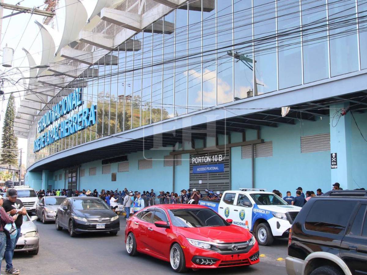 Largas filas, fuertes medidas de seguridad y mucha pasión a horas de la final del Clausura 2026